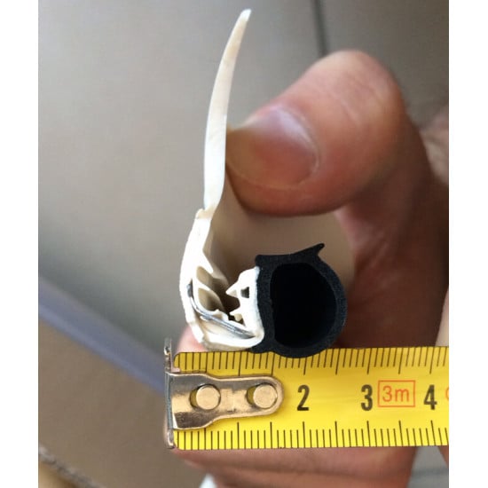 1 MT GUARNIZIONE ARMATA DOPPIA BEIGE E NERA