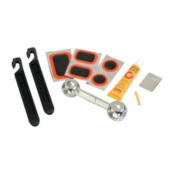 KIT RIPARAZIONE CAMERA D'ARIA CON UTENSILI