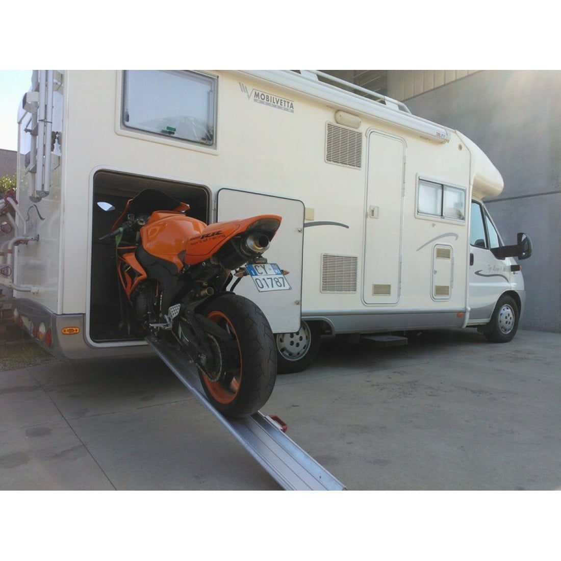 Furgone Camper Con Garage Moto Usato Speedy System Camper Con